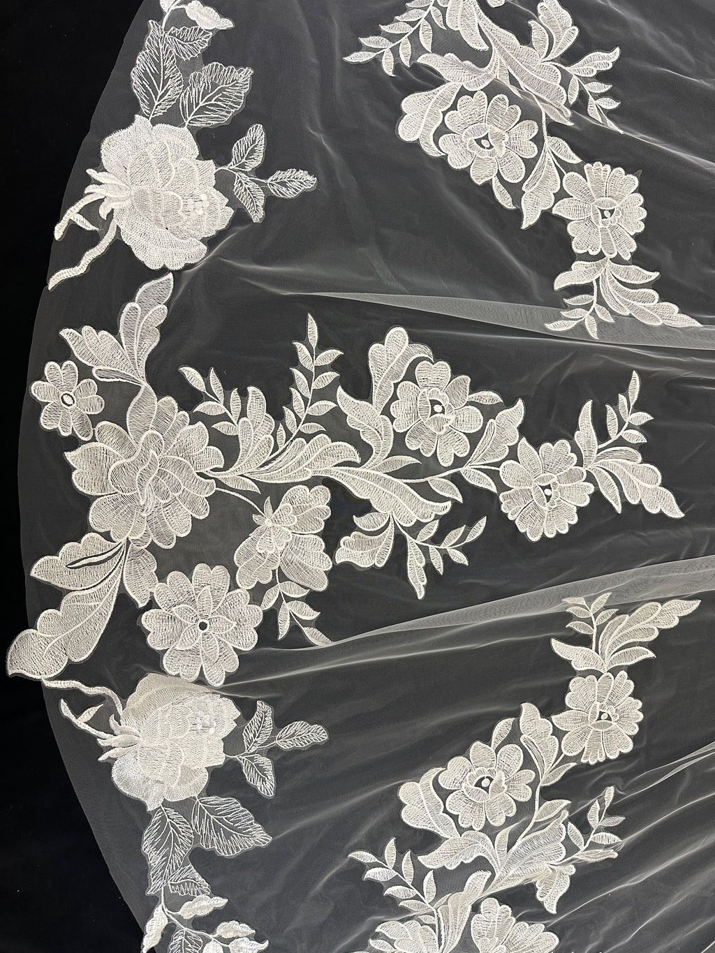 Veil&Vow Ethereal Floor-Length Floral Embroidery Bridal Veil